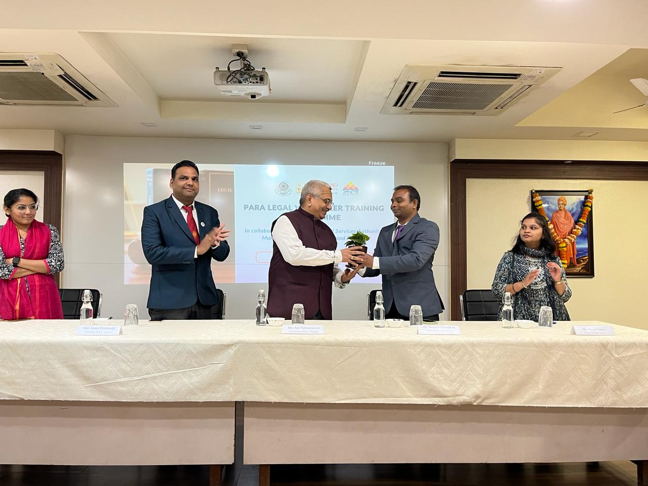 Eco-friendly plant felicitation of DLSA dignitaries on dais